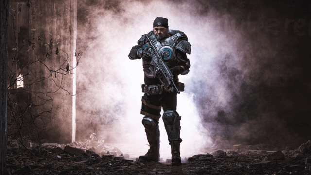 Marcus Fenix z Gears 5 – niesamowity cosplay Walking Dad Forge
